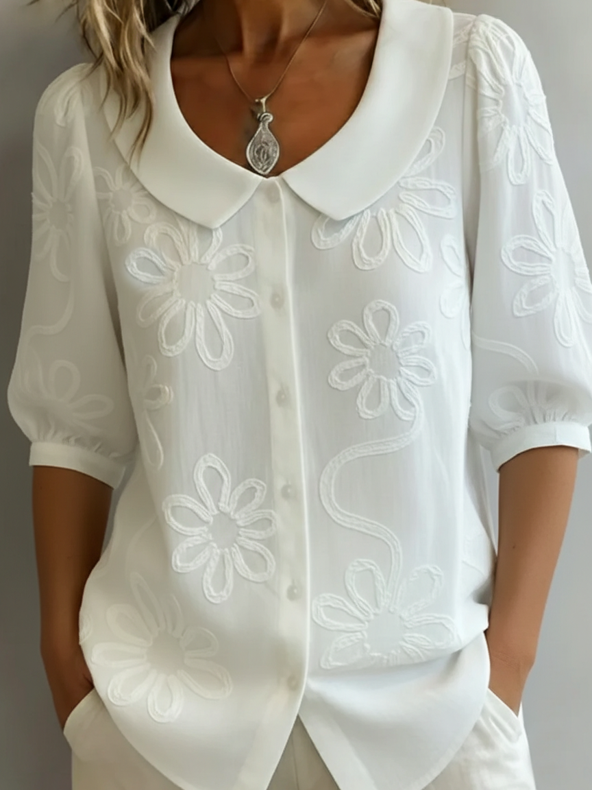 Vivian blouse in white with floral embroidery detail